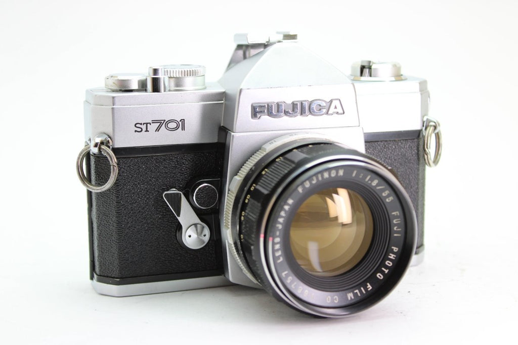 Fujica ST701 + 55mm f1.8 (#2902)