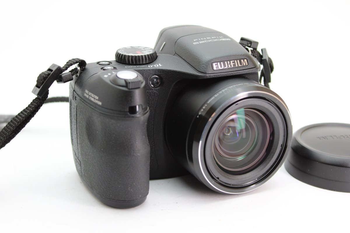 Fujifilm Finepix S2000 HD (#2395) - Fujifilm