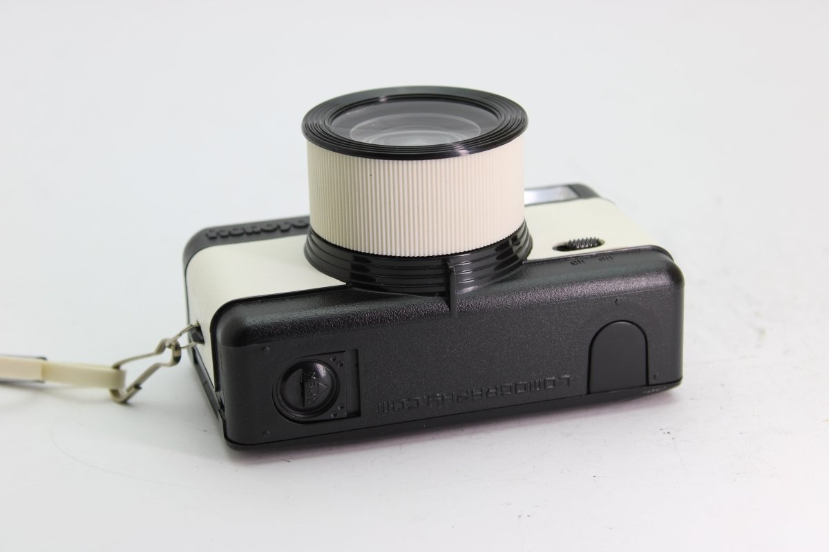 Lomography Fisheye Camera (#2698) - Lomography