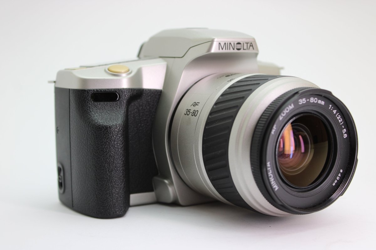 Minolta Dynax 3 L + 28-80mm Minolta AF f4-5.6 Lens (#2330) - Minolta