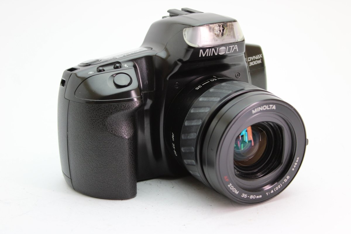 Minolta Dynax 300si + 35 - 80mm f4 - 5.6 (#2476) - Minolta