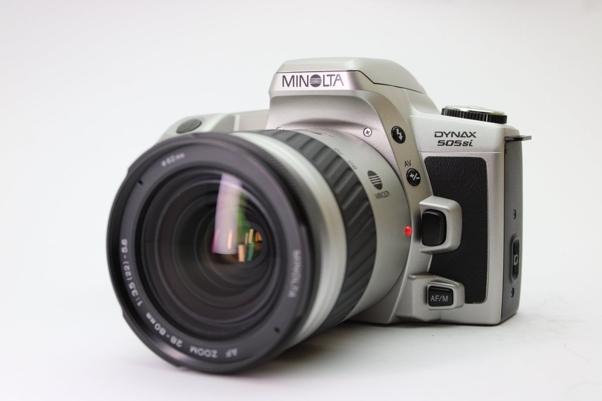 Minolta Dynax 505si + 28-80mm Minolta AF f3.5-5.6 Lens (#2329) - Minolta