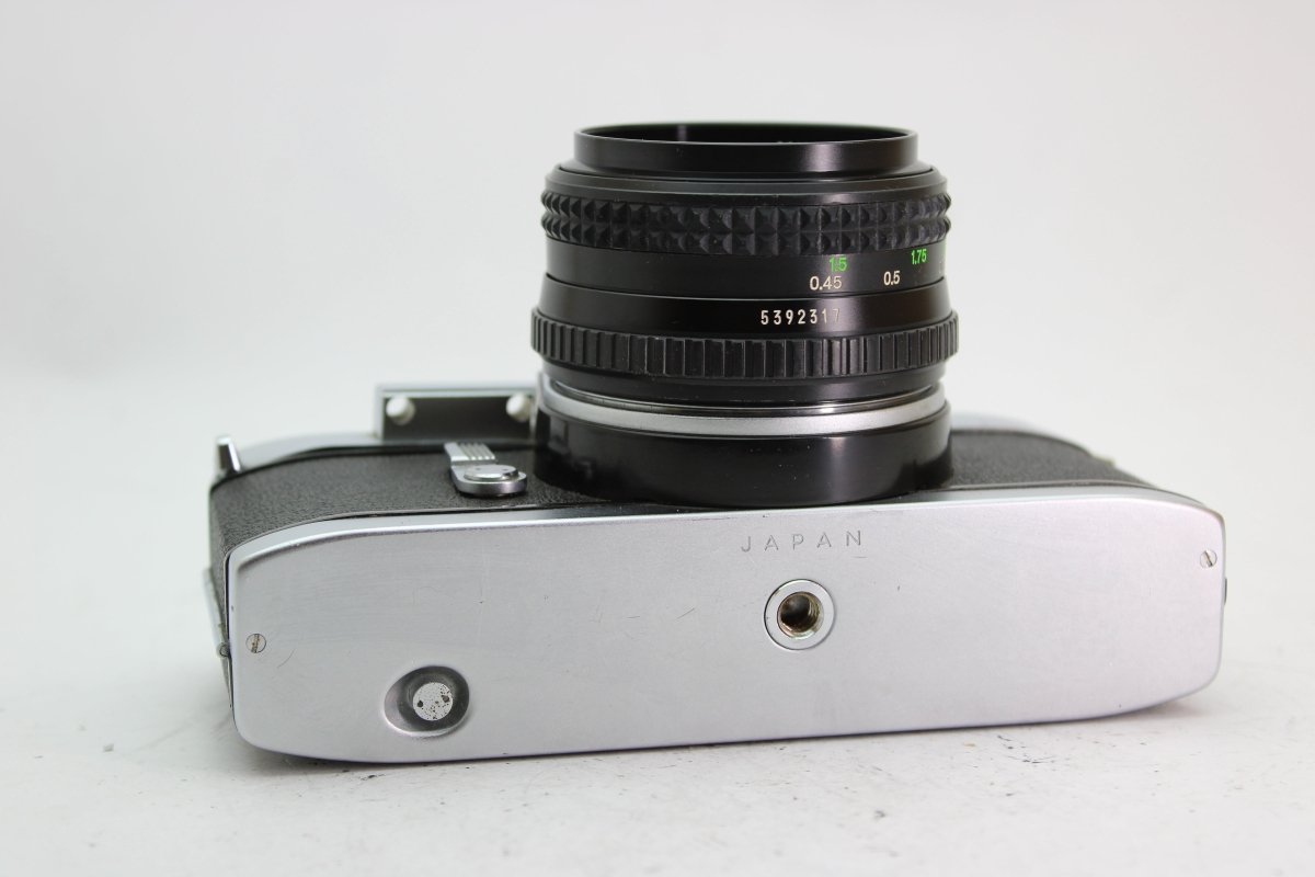 Minolta SR-1 + 50mm f1.7 - Minolta