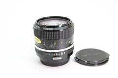 Nikon Nikkor 35mm f2 Wide Angle (#2619) - Nikon