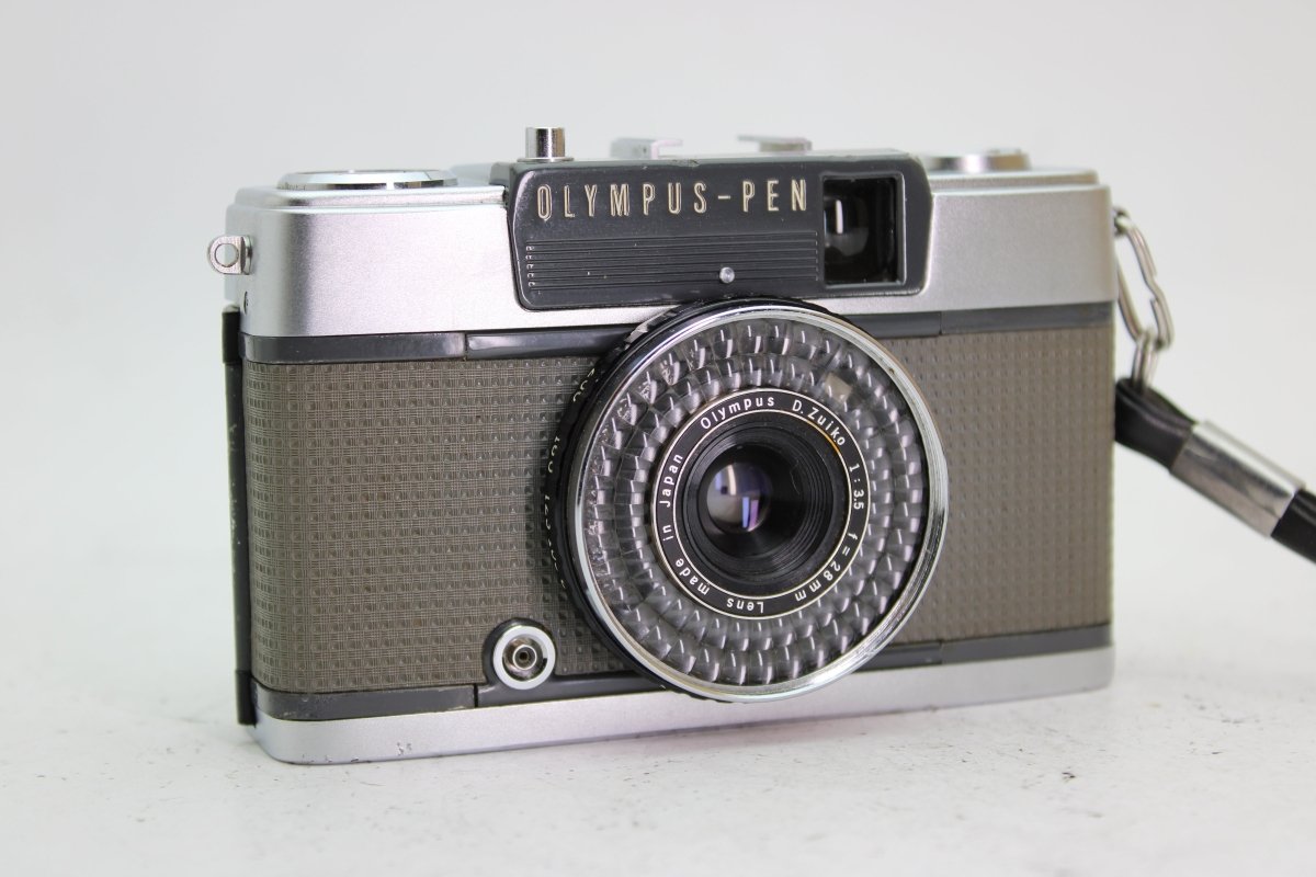 Olympus-Pen EE-2 Half Frame (#2273) - Olympus