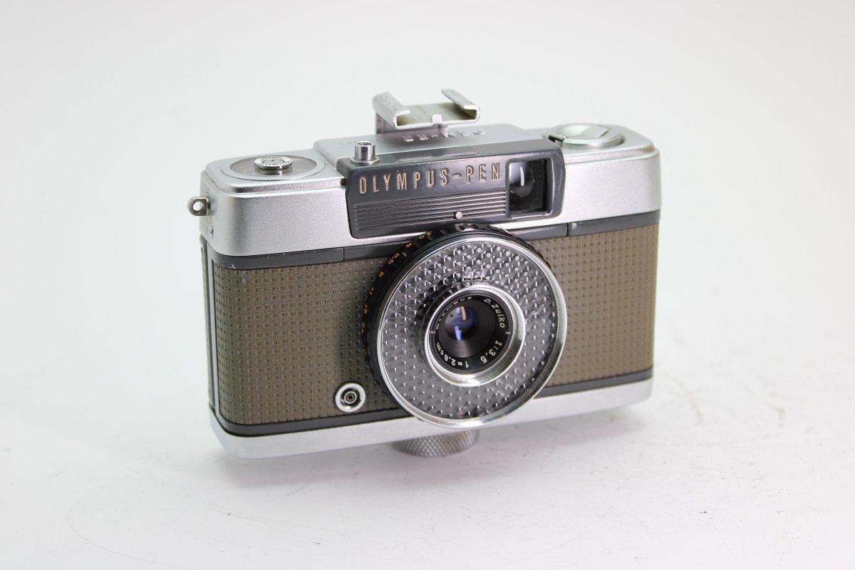 Olympus PEN - EE with Flash Mount (#2637) - Olympus