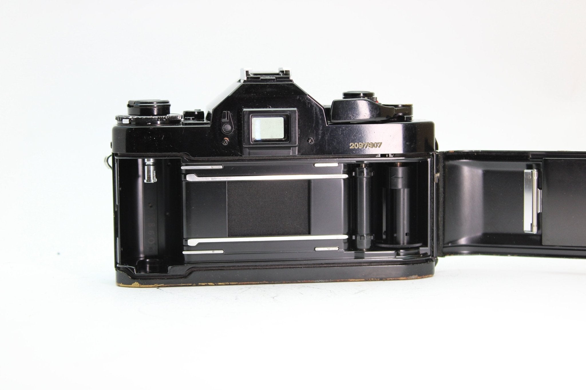 Canon A-1 + 28mm f/2.8 - Canon