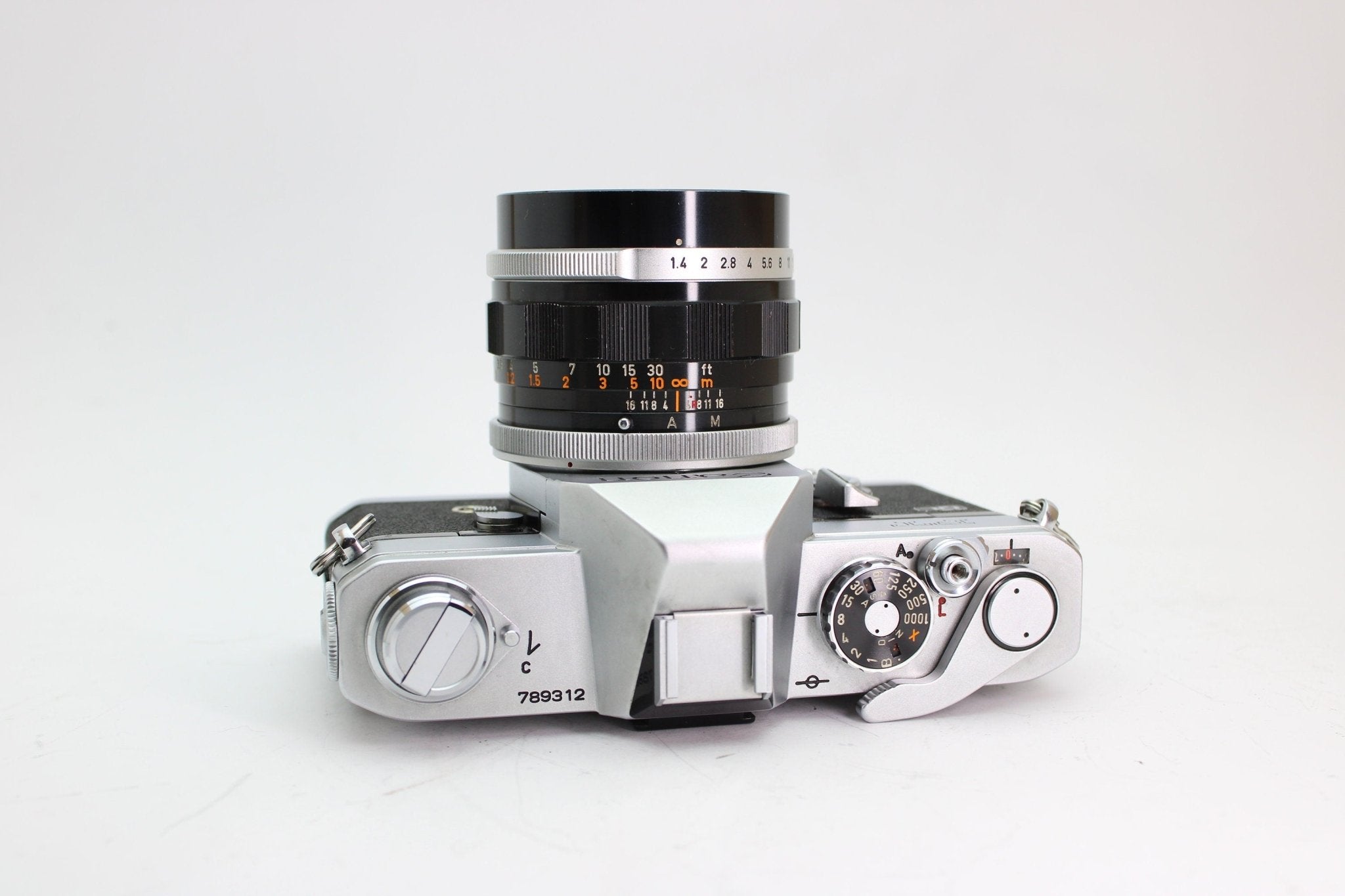 Canon FT QL + 50mm f/1.4 - Canon - FD