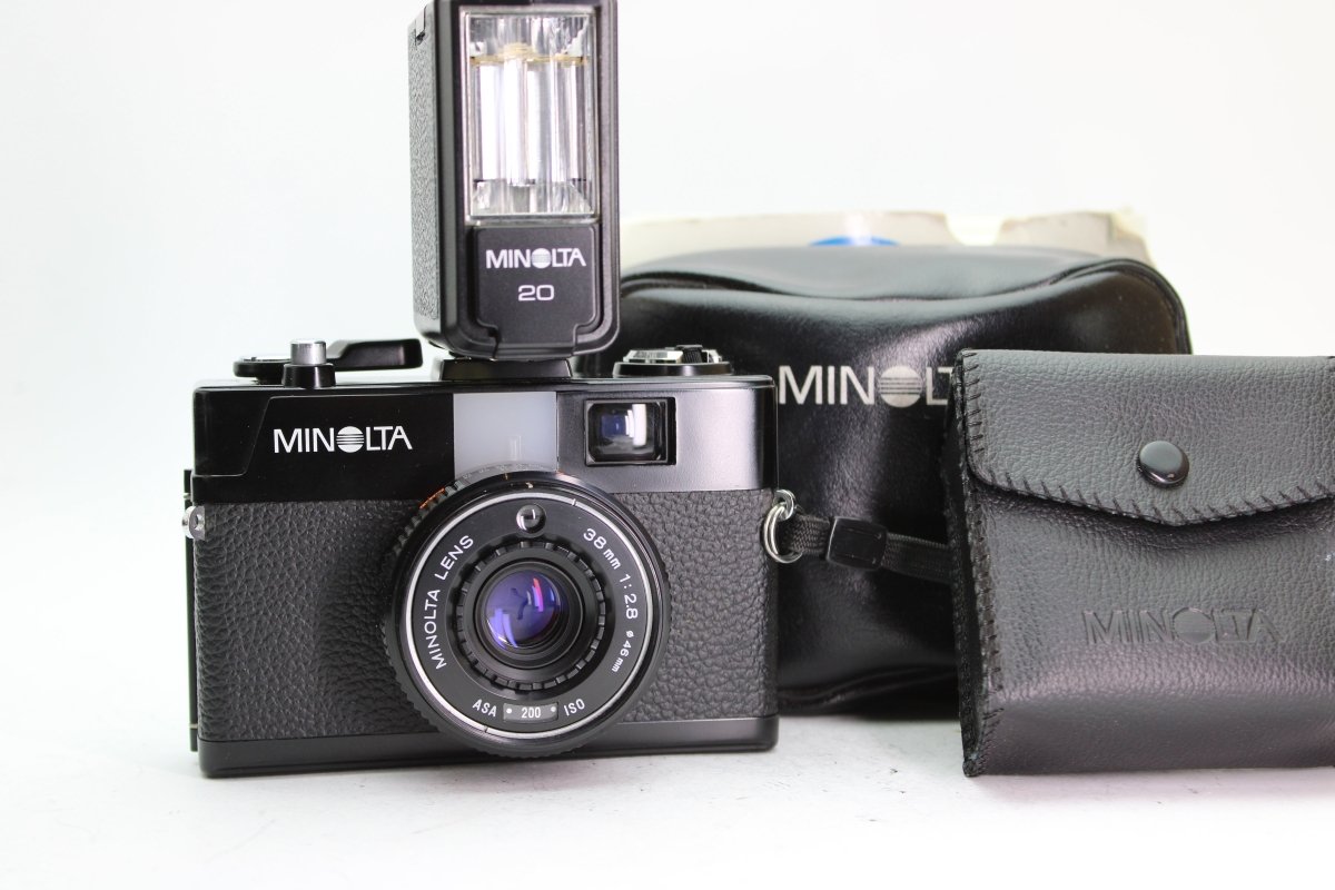 Minolta Hi-Matic G2 + Minolta 20 Flash - Minolta