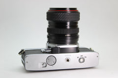 Minolta SRT 101b + 28-70mm f/3.5-4.5 - Minolta