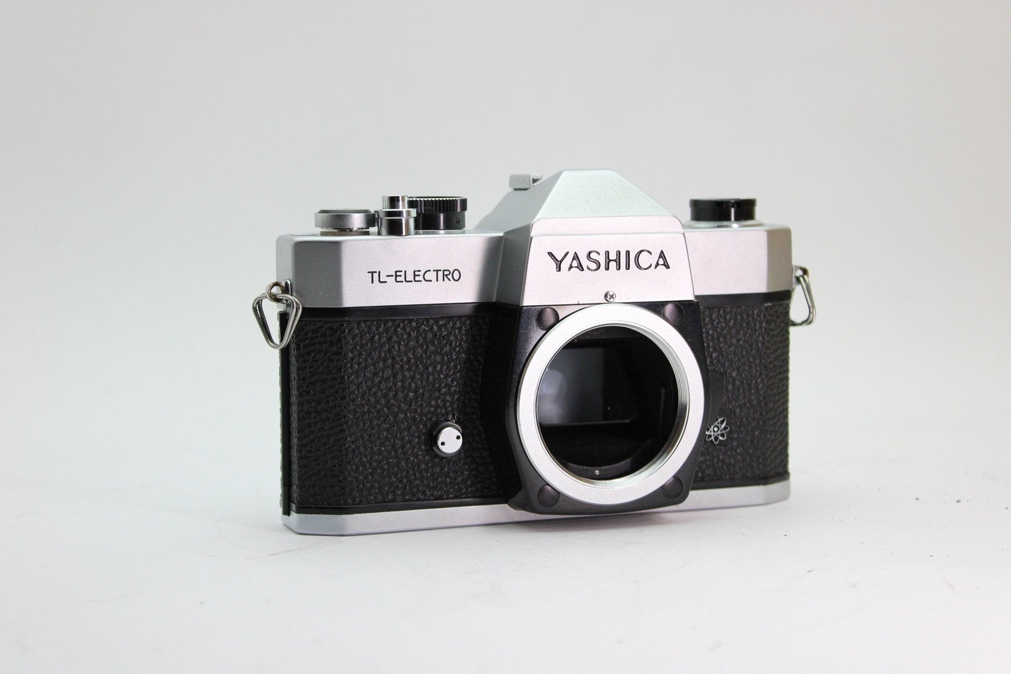 Yashica TL-Electro + 50mm f/2 - Yashica